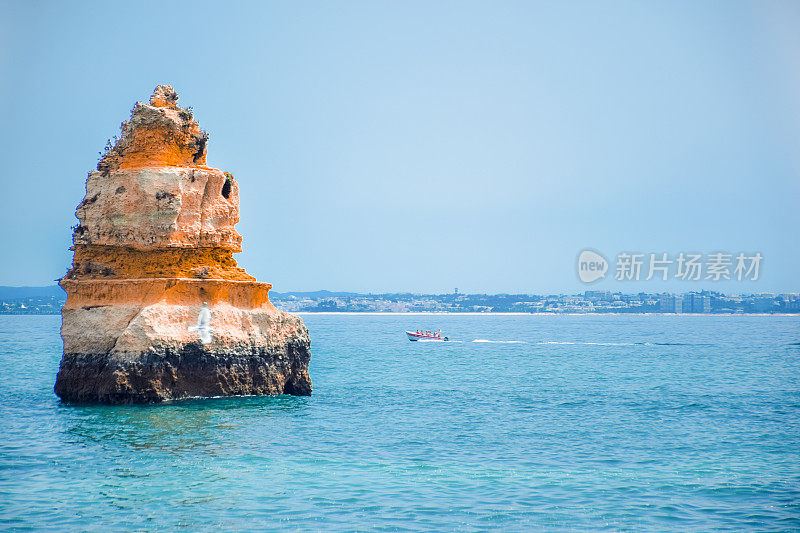 葡萄牙Praia Da Dona Ana的岩层